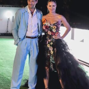 Gonzalo Valenzuela Instagram - Nuestra primera noche en @coquimbofashionweekend  felices de estar compartiendo en este finde tan  especial , donde se mezcla  moda ,Playa , sustentabilidad  y reinserción.
Nos vemos hoy 21:00 en el faro de la Serena .

Diseño @juanfailer 
Styling @elrodrifarias 
@lacoste 🐊

📷 @revistasarah
