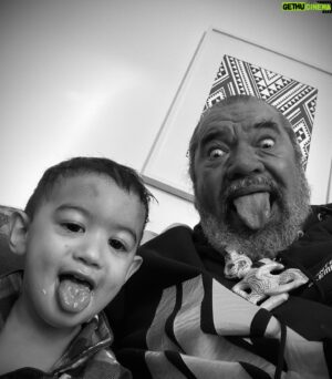 Gordon Toi Hatfield Instagram - We begin our trip home today to Te Tau Ihu, but what a trip this has been. Catching up with whanau, my mokopuna, Aku tamariki has definitely filled my heart. Last night was awesome introducing Tumanako to all my mates, seeing his smile on his face was priceless. Big mihi to my daughter @tingitattnative for driving us around safely and looking after her papa. Nui te mihi ki a koe @mikejonathanx for the invite to his premiere. Please whanau show your support for this movie get out there and buy your tickets so we can see more beautiful Maori stories told on the big screen. #houseofnatives #kawhawhaitonuake #whanau #maori #tautoko