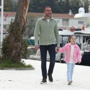 Görkem Sevindik Instagram - 23 Nisan Ulusal Egemenlik ve Çocuk Bayramı Kutlu Olsun🇹🇷🇹🇷🇹🇷