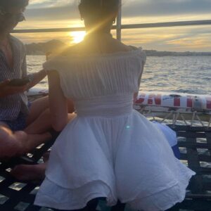 Grace Kaufman Instagram - 🌺 swipe for a surprise!
