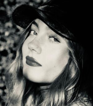 Gracie Friel Instagram - Eighteen years of Gracie ~~
little not so little creative muse . . 🏹
Traversing eras and seasons 
Nature sprite, doe eyelash, 
Voice of a pearl, gold hearted soul of the dawn, 
Oh you pretty thing, in face and self, mind and all, may life be filled with dreams . 
Love you @gracie_friel 🫀