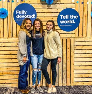 Gracie Whitton Instagram - “Humble yourselves, therefore, under God’s mighty hand, that he may lift you up in due time.”
‭‭1 Peter‬ ‭5:6‬ ‭NIV‬‬
https://www.bible.com/111/1pe.5.6.niv @lifechurchklr @life.church @lcswitch @lcworship