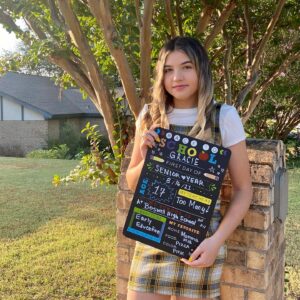 Gracie Whitton Instagram - Last First Day of High School 🥺. No one prepares us for this day. It’s worse than the first day of Kindergarten. My heart is so happy but so sad at the same time. Gracie, you are going to be changing the world and we already know that God has something special planned for you! Enjoy your last year and always remember Esther 4:14. We love you so much! -Mom and Dad-