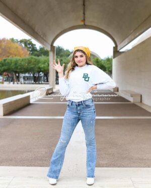 Gracie Whitton Instagram - Can’t believe how amazing these turned out! Here is a sneak peek! More to come! 📷 @ralphotoguy 👢 @lazyjranchwear 👖@walmart  @beabaylorbear #iamabaylorbear #BU26 🐻💚💛