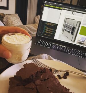 Gracyn Shinyei Instagram - Made my family home-made ice cream and brownies for their in bed midnight snack. XOXO