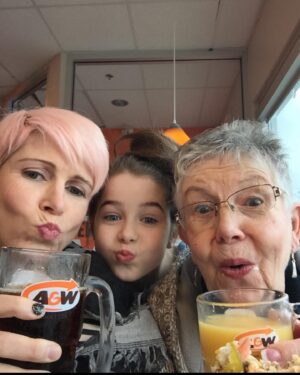Gracyn Shinyei Instagram - Happy international women’s day to all the lovely ladies out there who never fail to inspire me💗💗 #internationalwomensday