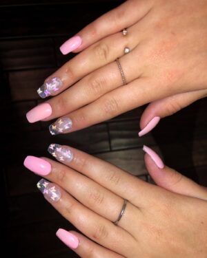 Gracyn Shinyei Instagram - Hey guys!! I just got my new nails from @fairydustnailsco and I absolutely love them❤️Make sure to go check out her online store and get them right now XOXO