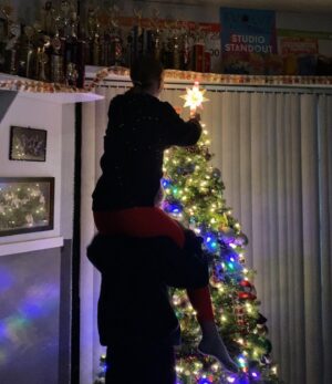 Gracyn Shinyei Instagram - December dump!

Hope everyone is having a great holiday season!💗☃️🏂🏔️

.

.

.

.
#holidays #family #tistheseason #snow #kitten #vancouver
