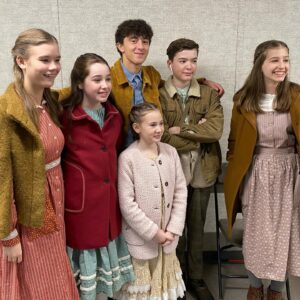 Gracyn Shinyei Instagram - One of the last few days on season 8 filming. Was great to see all the kids today. @wcth_tv  #hearties