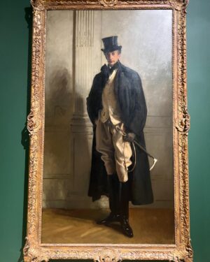 Graham McTavish Instagram - If you find yourself in London I urge you to visit Tate Britain and see the John Singer Sargent exhibition. It’s humbling to see the work of such a colossal talent collected in one place. The portrait of Madame X ( Virginie Gautreau) caused a scandal in Paris where it was first exhibited in 1884 forcing Sargent to move to London. Every painting takes your breath away. @tate #portraits #painting #beautyinoils #getyourgallerybootsonandgovisit