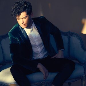 Graham Phillips Instagram - Little Q & A with Haute Living in bio for those so inclined. Learn about my strange habits and the lengths I’ve gone to to justify getting a degree in US History... 📷 @fscottschafer