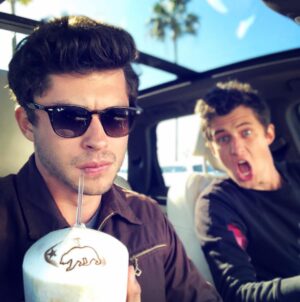 Graham Phillips Instagram - Back to work. 🥥