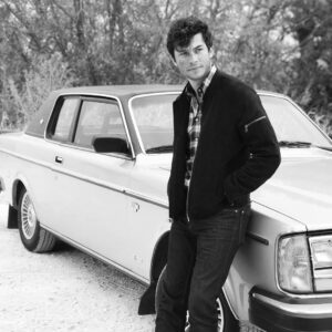 Graham Phillips Instagram - Mobbin’ with my Volvo #safeissexy 📸 @davidmyrick #thebygonefilm