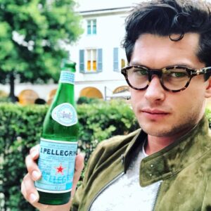 Graham Phillips Instagram - #itsnoteasybeinggreen