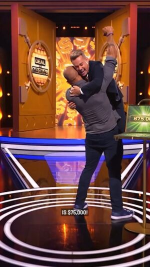 Grant Denyer Instagram - This was magical 🌟 A truck driver from Nth QLD just wanted to pay some bills… now he’s off to New York with his family to live out his favourite movie ‘Home Alone’. Damn this felt gooooooooood. Enjoy the 💰 big guy. I love my job 
@dealornodealaus 6pm weeknights on @channel10au