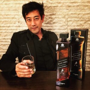 Grant Imahara Instagram - I was already excited about seeing the new #BladeRunner2049, but I also just learned there is a limited edition #JohnnieWalker blend, The Director’s Cut, that just came out that was inspired by the film! Check out this futuristic bottle! #johnniewalkerpartner