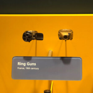 Grant Imahara Instagram - So much cool stuff at the International Spy Museum!