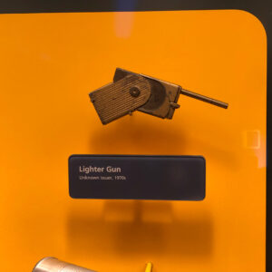 Grant Imahara Instagram - So much cool stuff at the International Spy Museum!