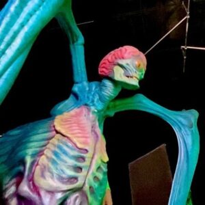 Greg Nicotero Instagram - Full size alien puppet for today’s episode of Creepshow created at KNB EFX @davidgrasso66 @michaelbroomart @mikeyrots @andy_bergholtz @jagar65 @crognalegino @jeff_himmel #giantalienpuppet