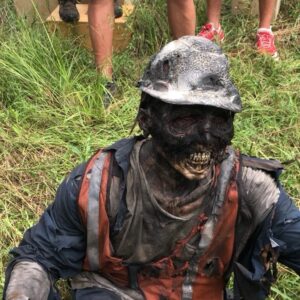 Greg Nicotero Instagram - Fun gag I directed for episode 8 #makeupfx @bloodorphan @gorehound138 @crognalegino @garrett_immel @amcthewalkingdead