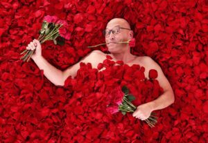 Gregg Wallace Instagram - AD| I’m a huge romantic and I think it’s so important to celebrate the people you love. Three quarters of Brits say they’re fed up with price surges on gifts like roses ahead of Valentine’s Day, so I’m teaming up with @smartymobileUK to help the nation fall back in love with this special day.  Come to SMARTY’s ‘Cost of Loving’ pop-up this weekend giving out free roses – for you to give to your loved one or keep for yourself! You will find them at the Observation Point on the Southbank on Sunday 11 February between 12-3 pm, but come early so you don’t miss out.

#smartymobile #noannualpricerises #costofloving