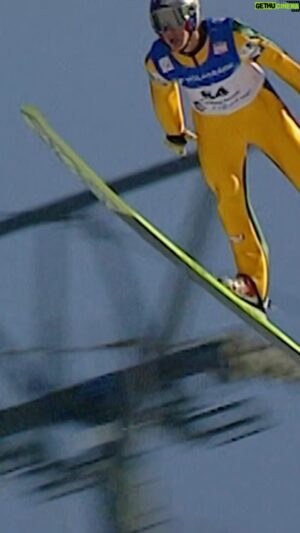 Gregor Schlierenzauer Instagram - THIS JUMP🔥 The times when Gregor Schlierenzauer was at his prime... 🚀 150.5 meters in Lillehammer 🤯

#fisskijumping #skijumping #skijumpingfamily #skijumpingaut #skoki #skokinarciarskie #skokoholicy #skispringen #hopplandslaget #mäkihyppy