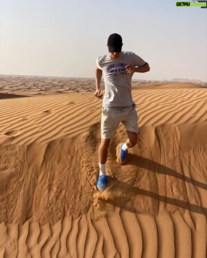 Gregor Schlierenzauer Instagram - desert vibes 

#dubai #freedom