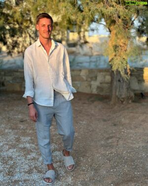Gregor Schlierenzauer Instagram - already a week ago. 

#summervibes #vacation #greece #sunset