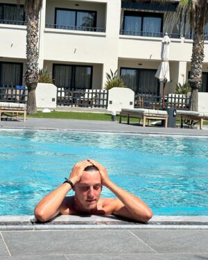 Gregor Schlierenzauer Instagram - holy. days. 

#summer #vacation #greece #saltyhair