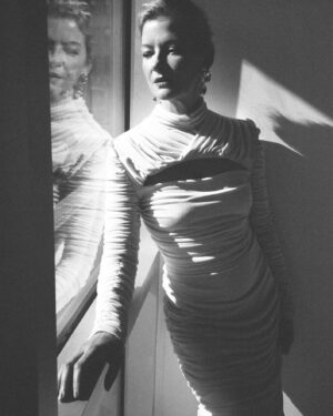 Gretchen Mol Instagram - Thank you for having me @roseandivyjournal  photo@thealexandraarnold style@elizayerry hair@riadazarhair makeup@quinnmurphy