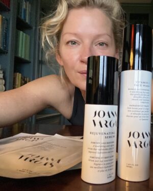 Gretchen Mol Instagram - Thank you queen skin guru and beautiful friend @joannavargasnyc for these self-care 🎁 yum for my face🙏❤️