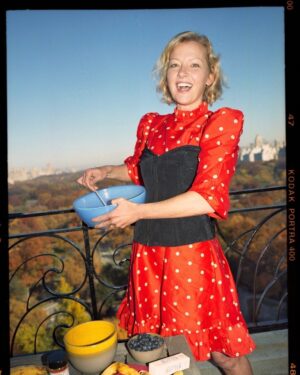 Gretchen Mol Instagram - This is me in my happy place. A puffy sleeve by @batshevadress overlooking Central Park mixing up some gluten-free blueberry banana pancakes! 📸@alexeihay