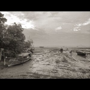 Grey Damon Instagram - Low tide #Thailand #AlireyChronicles