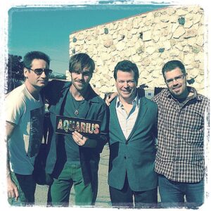 Grey Damon Instagram - That’s a wrap on #NBC’s #Aquarius!!! With David Duchovny, (Creator) John McNamara and (Writer) David Reed.