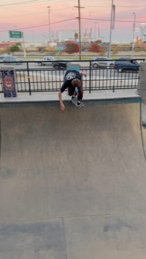 Greyson Fletcher Instagram - Spider pig nose pick 🕷️ 🐽// @arborskateboards // 🎥 @c_mo456 //