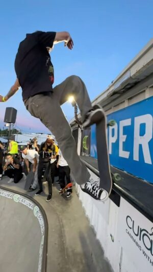 Greyson Fletcher Instagram - Front blunt different angle. @spottampa @theboardr // thanks for filmin!! 🎥 @mfrazier72 //