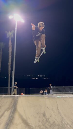 Greyson Fletcher Instagram - Two piece // 🎥 @makana.puuohau //

#skate #skateboard #skateeverydamnday
