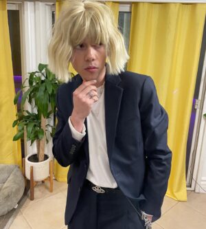 Griffin Gluck Instagram - i was a ‘formal apology’ the wig was unrelated