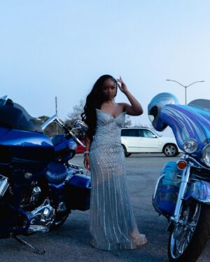 Guapdad 4000 Instagram - Sent my lil sister off to prom the other day 

her feet hurt ok, ima pick you up 
Too windy ok, ima hold down the red carpet my self 
Nothing to hold the balloons , ok tie that sh*t around my shoe .

I’ll be barefoot in this b*tch 

Ready 2 die bout my baby !!!!

#realbigbrother