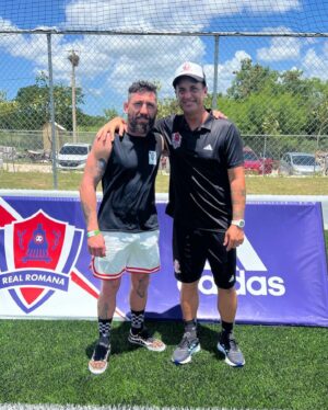 Guido Cannetti Instagram - Hoy visité a un gran amigo que me dio la vida @joel_infusino en República Dominicana muy contento de ver tu progreso y como transmitís lo que tanto amas ⚽️ gracias por invitar a mis hijos a entrenar enseñándoles lo fundamental. Que linda cancha armaron @realromanafc te felicito mucho éxito 🏆