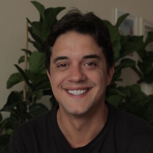 Guilherme Boury Instagram - No dia 16/12/2023 resolvi parar de fumar 🚭 acho que foi a decisão mais sábia e  correta que fiz nos meus 40 anos de vida. 

*Não fumem, não comecem, não deem o primeiro trago*

Estou alguns dias (45dias) sem e já me sinto completamente diferente, tanto na disposição quanto o gosto e cheiro das coisas, sigo forte 💪 na minha decisão. NÃO FUMEM🚭