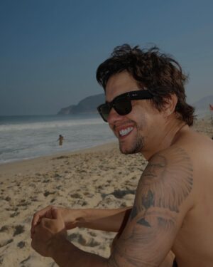 Guilherme Boury Instagram - Rio < 
🌊 ☕️ 🍃