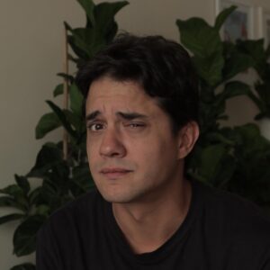 Guilherme Boury Instagram - No dia 16/12/2023 resolvi parar de fumar 🚭 acho que foi a decisão mais sábia e  correta que fiz nos meus 40 anos de vida. 

*Não fumem, não comecem, não deem o primeiro trago*

Estou alguns dias (45dias) sem e já me sinto completamente diferente, tanto na disposição quanto o gosto e cheiro das coisas, sigo forte 💪 na minha decisão. NÃO FUMEM🚭