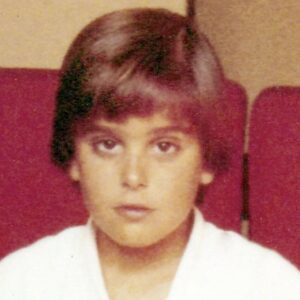 Guilherme Briggs Instagram - Uma foto antiga minha entre os anos 70 e 80, quando eu fazia Judô. Era na academia Augusto Cordeiro, em Copacabana. 

Eu cheguei a competir e ganhar medalhas em algumas competições e fui até a faixa marrom. O judô me ensinou disciplina, controle emocional, respeito e paciência.❤️

Tive professores excelentes e lembro das aulas até hoje com muito carinho. Podemos dizer que eu era um Judô Kid. ❤️