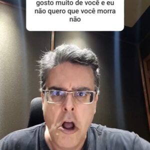 Guilherme Briggs Instagram - Alguns fãs jovens ficam preocupados comigo e não querem que eu morra.❤️ Resolvi chamar o nosso querido e saudoso Mario Monjardim (voz clássica do Salsicha, Frangolino e do Pernalonga) pra poder comentar a respeito. Vivam com muita alegria e bom humor, não levem as coisas tão a sério. A vida é o nosso maior tesouro. ❤️