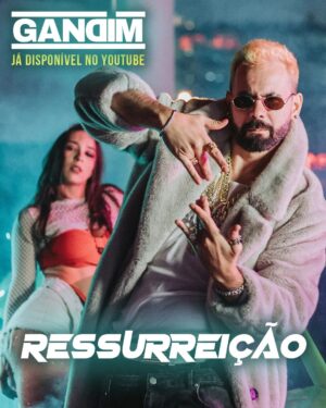 Guilherme Duarte Instagram - Nova música do GANDIM. Ressurreição, já está no local habitual.

Foi um dos temas que me deu mais gozo fazer e no qual tive mais cuidado com a letra, métrica e essas coisas todas, porque se é para mandar barras tem de ser bem feito. Acho que o resultado superou as minhas expectativas, bem como o feedback que vocês têm dado. Se algum rapper ficar ofendido é porque enfiou a carapuça. Prrraaa. Vida de sarilho.

Produção musical do grande @filipe_survival

Realização de @ppbbessa 

Edição do @_andrefnrodrigues .

O styling da @tfilipamartins

Fotos do @travassosfotografia

Produção do vídeo @setlist.pt a cargo do @nrpires com assistência do @manel.cambezes .

Bonita luz do @joao__nneves da @slcrew20

Obrigado também à @stayaltido por nos ter cedido uma bonita moradia e à @edax.pt por nos ceder o Lamborghini para mandar ganda pausa e quê.

E outro obrigado também às discotecas @jamaica_lisboa e @tokyolisboa por nos deixarem filmar lá esta macacada. Foi a primeira vez que saí de lá sóbrio.

Obrigado às bailarinas que deram cor ao vídeo e aguentaram o frio
@m_margarida_goncalves
@_mariaana._
@gimansur
@sara_filipacosta

À partida, para a semana há nova música, com uma participação especial que acho que vão gostar. Aliás, duas na mesma música, mas depois vêem, mas posso adiantar que um dos feats é internacional. What? Juro. 

Datas dos espectáculos ao vivo, onde, provavelmente, a Ressurreição vai ser a música de abertura. Prrrraa! Os bilhetes estão à venda no link da bio.

Porto - 16 de Março

Lisboa - 23 de Março

Faro - 28 de Março

Guimarães - 6 de Abril

Coimbra - 11 de Abril

Leiria - 13 de Abril

Obrigado a todos.