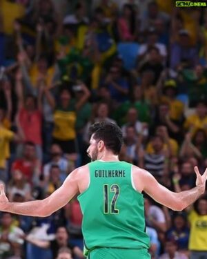 Guilherme Giovannoni Instagram - Brasil começa hoje a disputa por uma vaga olímpica. Mais de 20 anos representando meu país e o ponto mais alto sempre foi jogar os Jogos Olímpicos! O desafio pra nossa seleção é enorme, e a nossa torcida gigante! Vai Brasil! Boa sorte galera!

 #preolimpico #basquete #basquetebrasil #basket #basketball
