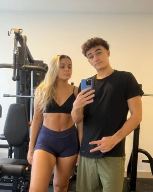 Guilherme Seta Instagram - dump de abril dando boas vindas pro mês de maio ♡