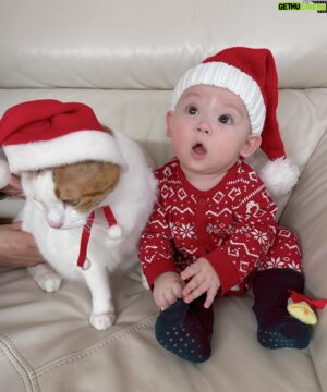 Guillaume Patry Instagram - Joyeux Noël Bébé Santa♥️♥️♥️

#jetaimeléa 

#👼🏻 
#christmasbaby 
#noël 
#babycostume
