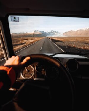 Guillaume Ruchon Instagram - Sunday Mood 😏
•
Tellement envie de repartir en Road trip, créer du contenu, découvrir des endroits, rencontrer des gens, fabriquer des souvenirs 😭

Cela va bientôt faire un an que je ne suis pas parti, il ne faudra pas vous étonner si du jour au lendemain je pars sur une île 👀

Vous avez envie de partir où là maintenant tout de suite ?! ✈️